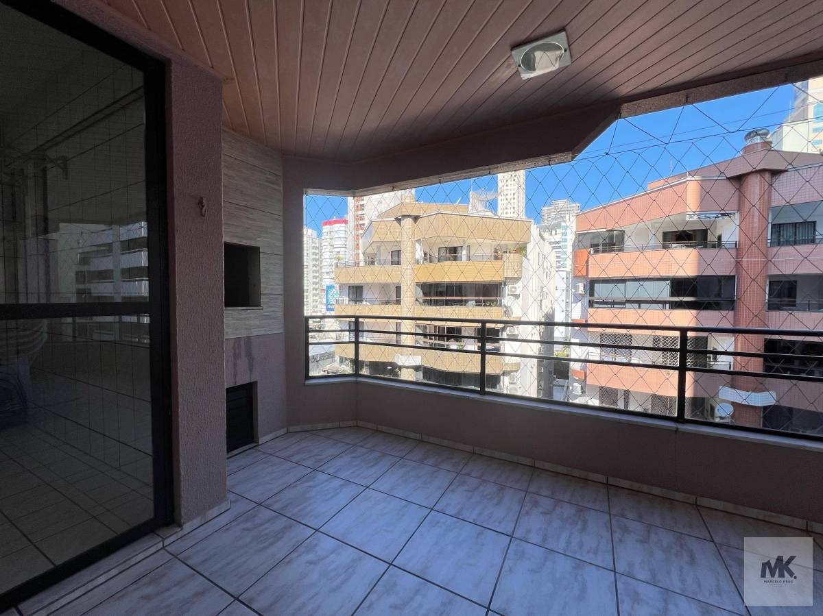 Apartamento 3 Dormitórios Sendo 1 Suíte + 1 Vaga 115m2 Privativos Pagamento Facilitado Direto Proprietário  em Meia Praia de Itapema - Marcelo Krug Corretor de Imóveis