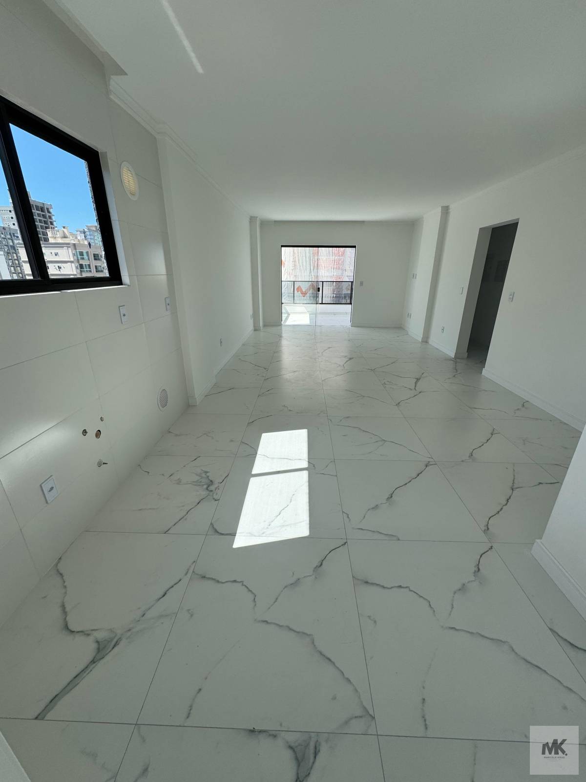 Apartamento 3 Dormitórios Sendo 1 Suíte 1 Vaga + Lazer com Piscina R$ 1.700.000 Com 35% de Entrada Saldo 100 X Direto. - Marcelo Krug Corretor de Imóveis