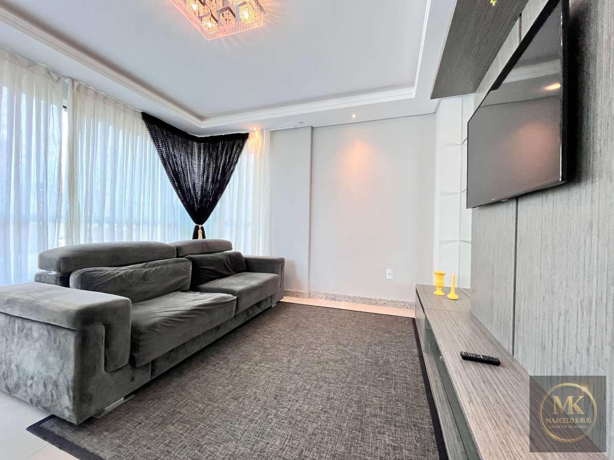 Apartamento 3 Dormitórios Sendo 2 suítes + 2 vagas Quadra Mar em Meia Praia de Itapema Pagamento Facilitado com Proprietário - Marcelo Krug Corretor de Imóveis