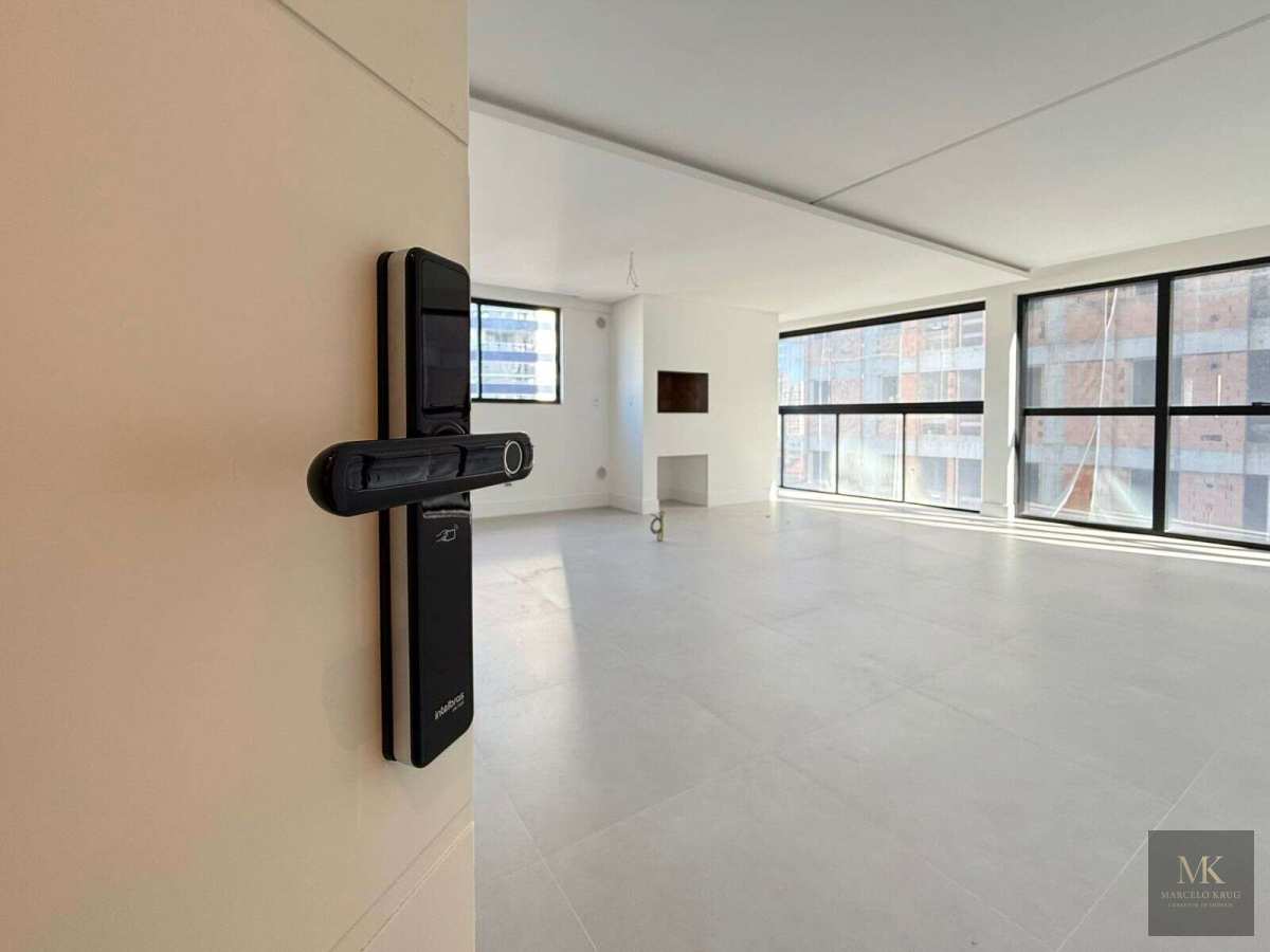 Apartamento 3 Suítes + 3 Vagas de Garagem + Lazer Pagamento Facilitado Direto Proprietário em Meia Praia de Itapema SC - Marcelo Krug Corretor de Imóveis