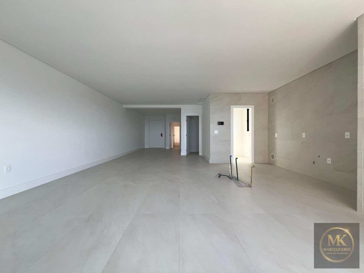 Apartamento 3 Suítes Sendo 1 Máster + 3 Vagas de Garagem + Lazer Completo no Centro de Itapema Pagamento Facilitado - Marcelo Krug Corretor de Imóveis