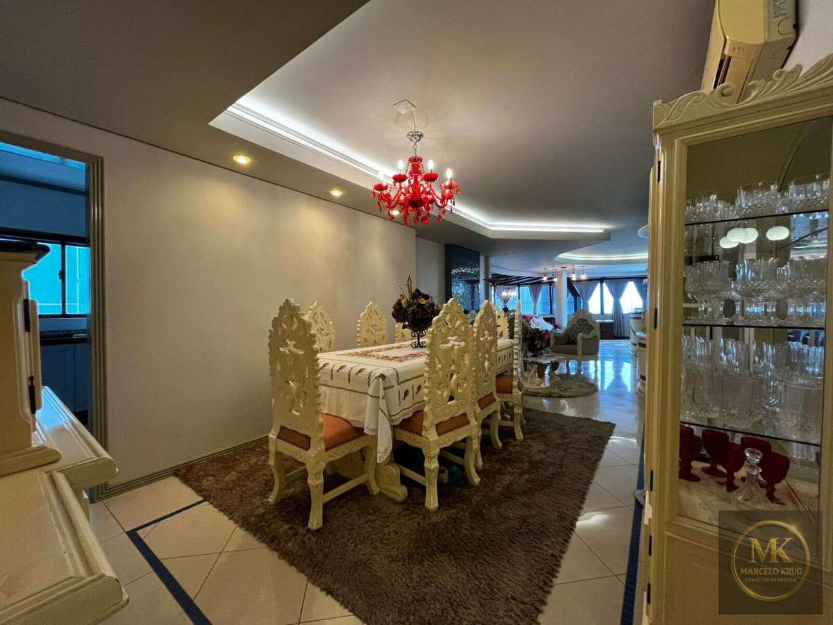 Apartamento 4 Dormitórios Sendo 3 suítes + 2 Vagas 380m2 Privativos Pagamento Direto com Proprietário Centro de Itapema - Marcelo Krug Corretor de Imóveis