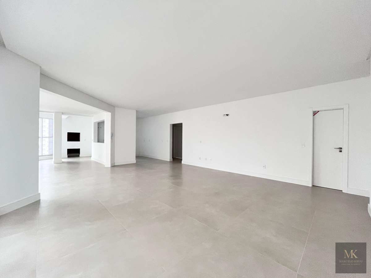 Apartamento 4 Suítes 175.00m2 Privativos + 4 vagas de Garagem + Lazer Pagamento Facilitado em Meia Praia em Itapema SC - Marcelo Krug Corretor de Imóveis