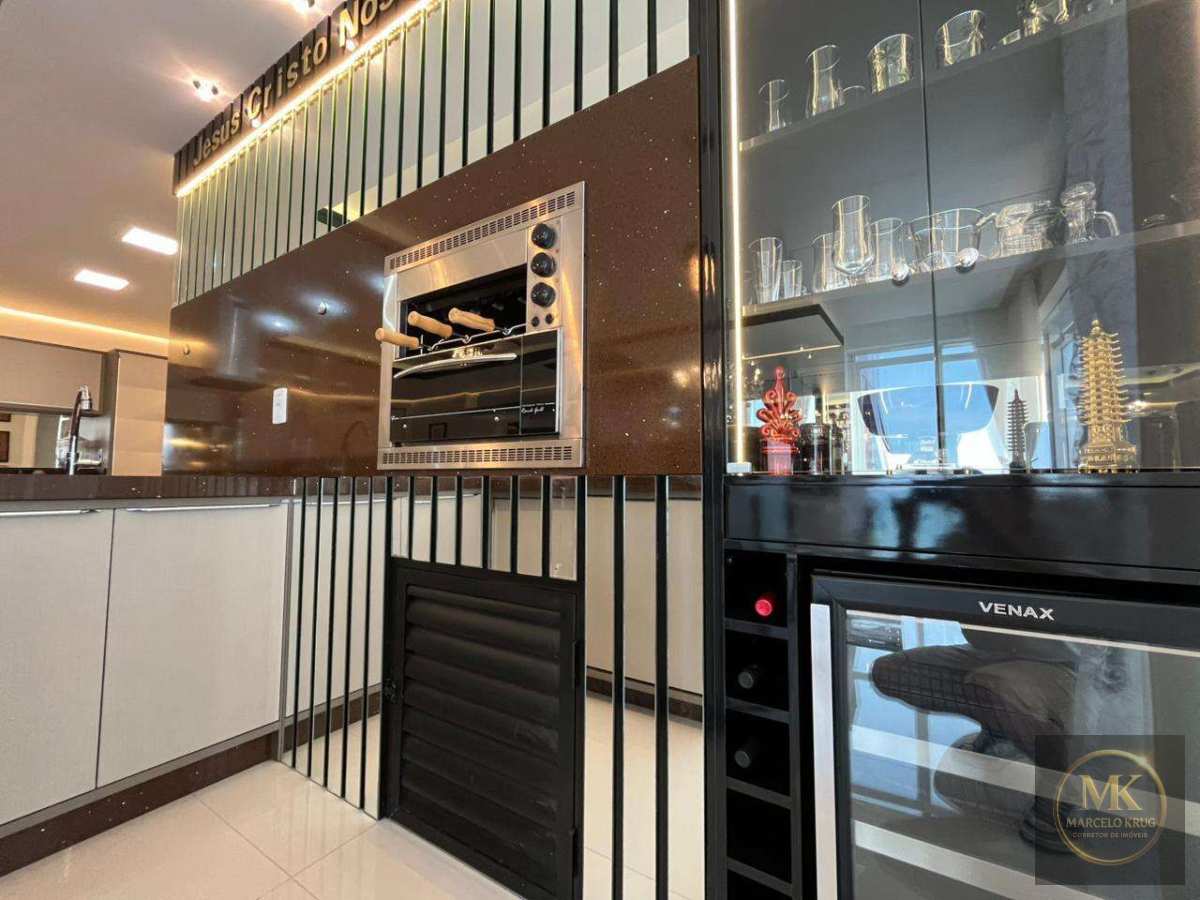 Apartamento 4 suítes Sendo 1 Máster 229m2 Privativos Mobiliado Pagamento Facilitado Direto Dono Meia Praia Itapema - Marcelo Krug Corretor de Imóveis