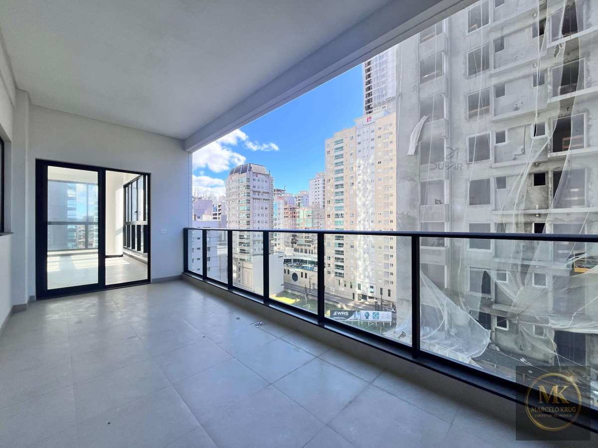 Apartamento 4 Suítes Sendo 1 Máster + 3 vagas de Garagem Pagamento Facilitado em Meia Praia de Itapema SC - Marcelo Krug Corretor de Imóveis