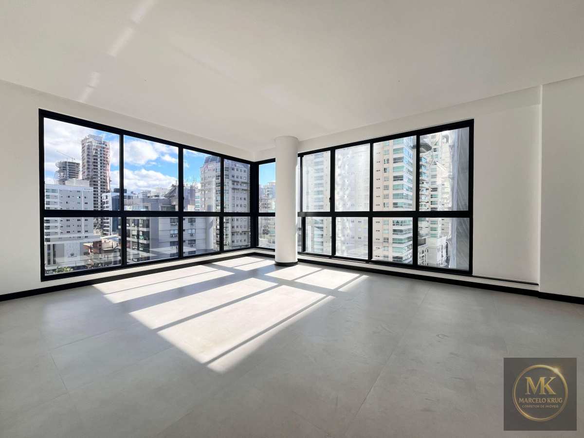 Apartamento 4 Suítes Sendo 1 Máster + 3 vagas de Garagem Pagamento Facilitado em Meia Praia de Itapema SC - Marcelo Krug Corretor de Imóveis