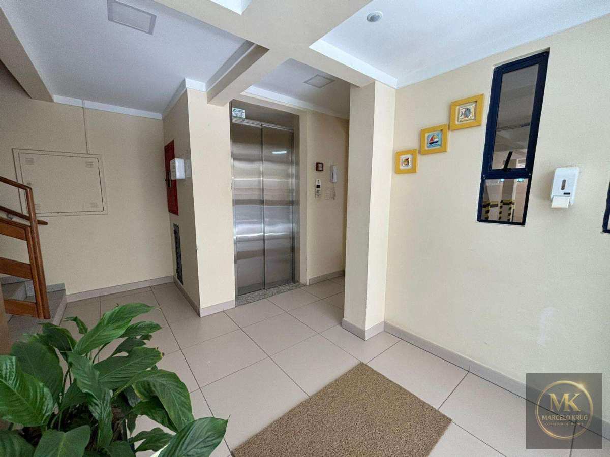 Apartamento á Venda 2 Dormitórios Sendo 1 Suíte 80.m2 Privativos Quadra Mar em Meia Praia Pagamento Facilitado Direto com Dono. - Marcelo Krug Corretor de Imóveis