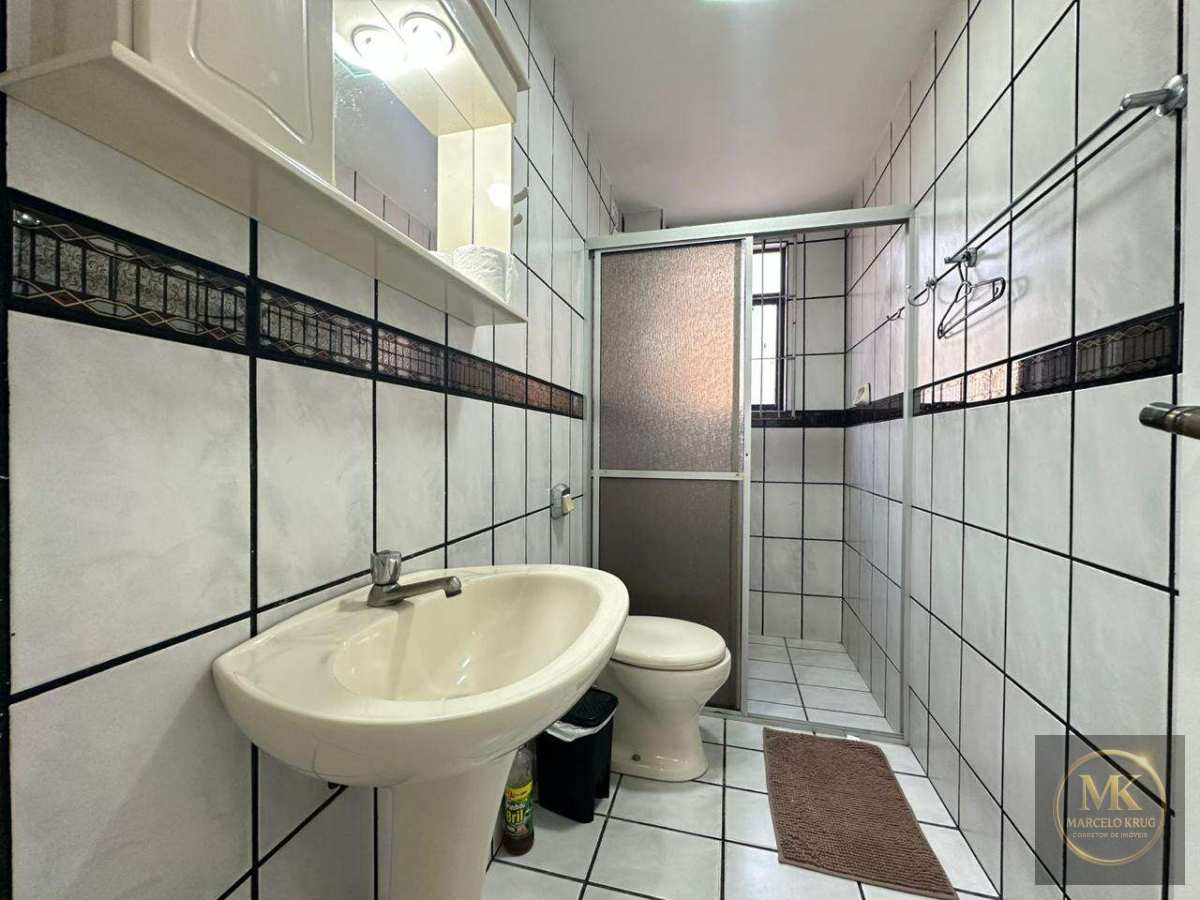 Apartamento á venda 2 Dormitórios Sendo 1 Suíte , Quadra Mar  + 1 Vaga Pagamento Facilitado Meia Praia Itapema SC - Marcelo Krug Corretor de Imóveis