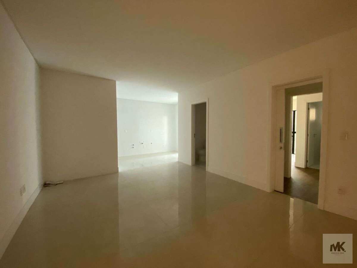 Apartamento à Venda, 2 Suítes + 2 Vagas de Garagem  97.00m² Pagamento Facilitado em Meia Praia de Itapema SC - Marcelo Krug Corretor de Imóveis