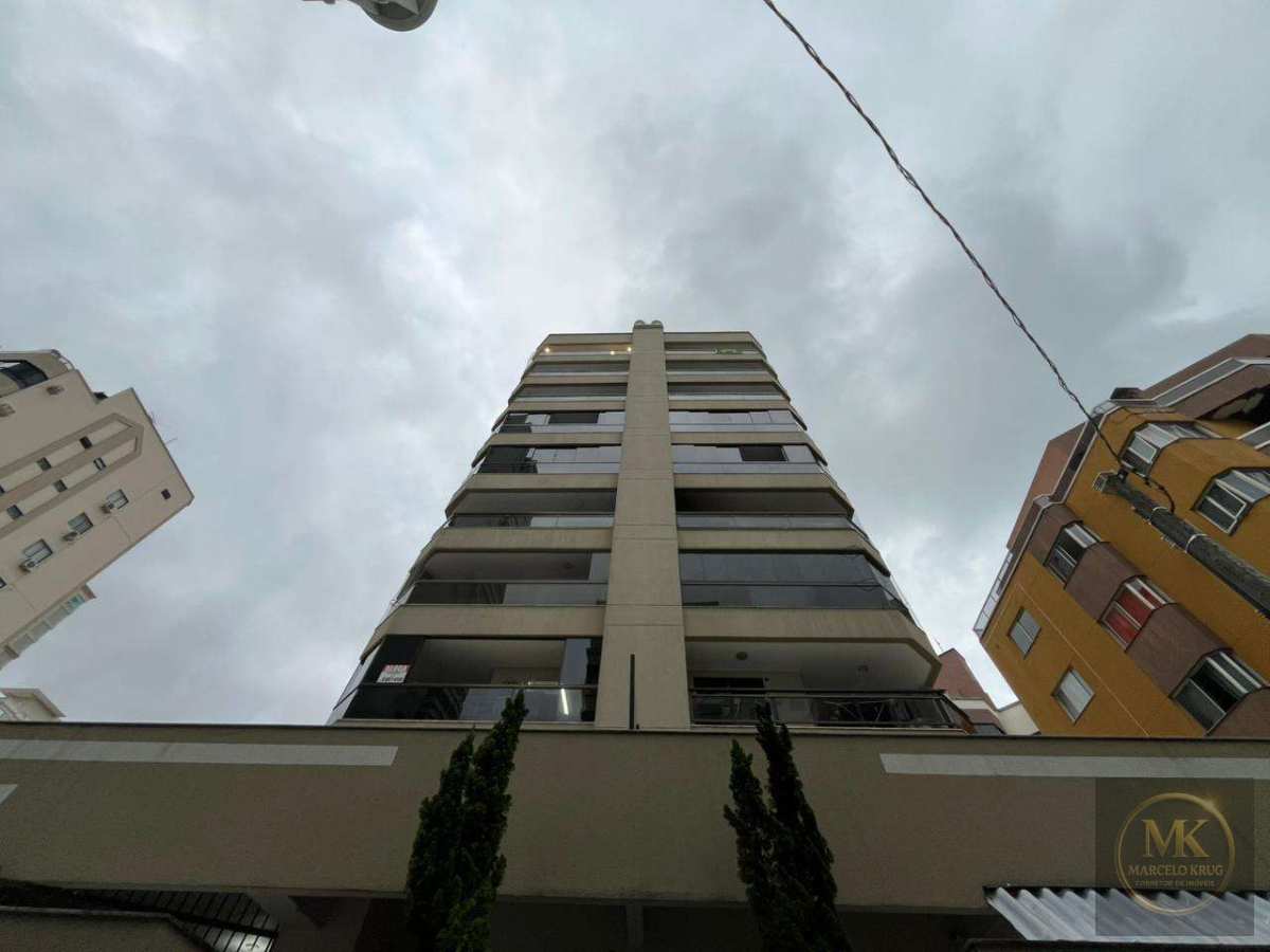 Apartamento á venda 3 Dormitórios  Sendo 1 Suíte + 1 Vaga Pagamento Facilitado Meia Praia de Itapema SC