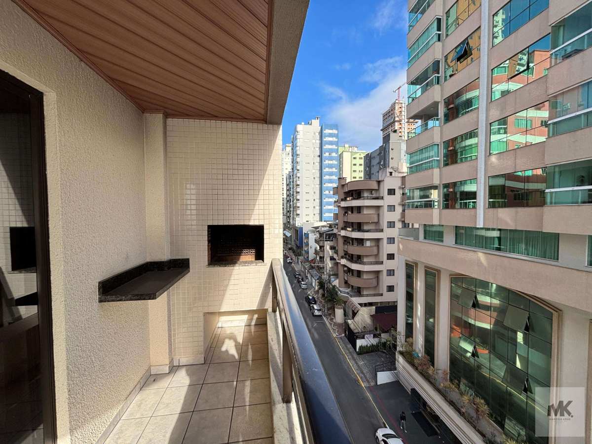 Apartamento á Venda 3 Dormitórios Sendo 1 suíte + 1 Vaga 192.00m2 Pagamento Facilitado em Meia Praia Itapema SC - Marcelo Krug Corretor de Imóveis