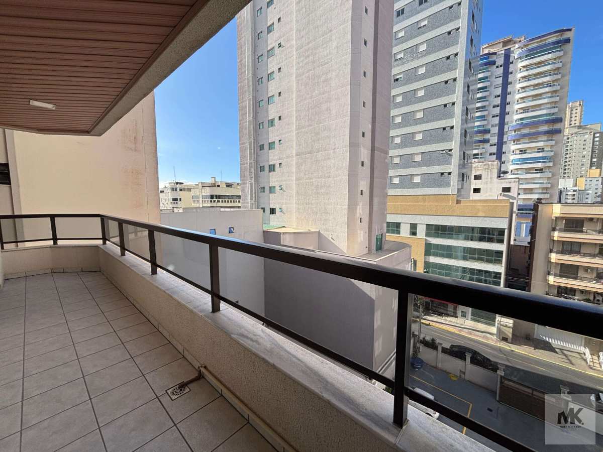 Apartamento á Venda 3 Dormitórios Sendo 1 suíte + 1 Vaga 192.00m2 Pagamento Facilitado em Meia Praia Itapema SC - Marcelo Krug Corretor de Imóveis