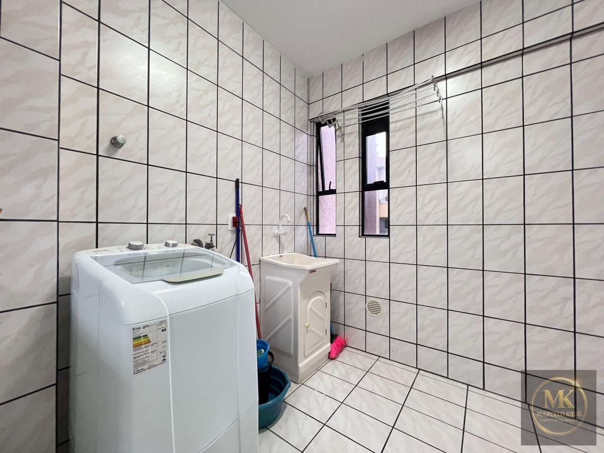 Apartamento á Venda 3 Dormitórios Sendo 1 Suíte 115.00m2 Privativos Pagamento Direto com Proprietário Meia Praia Itapema - Marcelo Krug Corretor de Imóveis