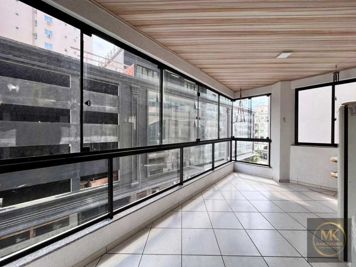 Apartamento á Venda 3 Dormitórios Sendo 1 Suíte 120.00m2 Privativos Pagamento Direto com Proprietário em Meia Praia Itapema