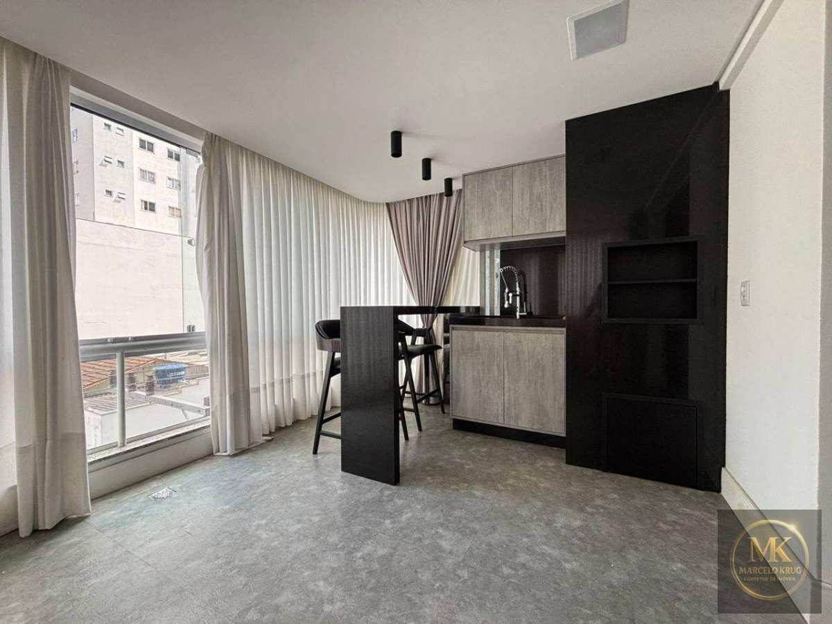 Apartamento á Venda 3 Dormitórios Sendo 129.00 m2  Privativos  1 suíte + 1 Vaga Pagamento Direto Proprietário em meia Praia Itapema - Marcelo Krug Corretor de Imóveis