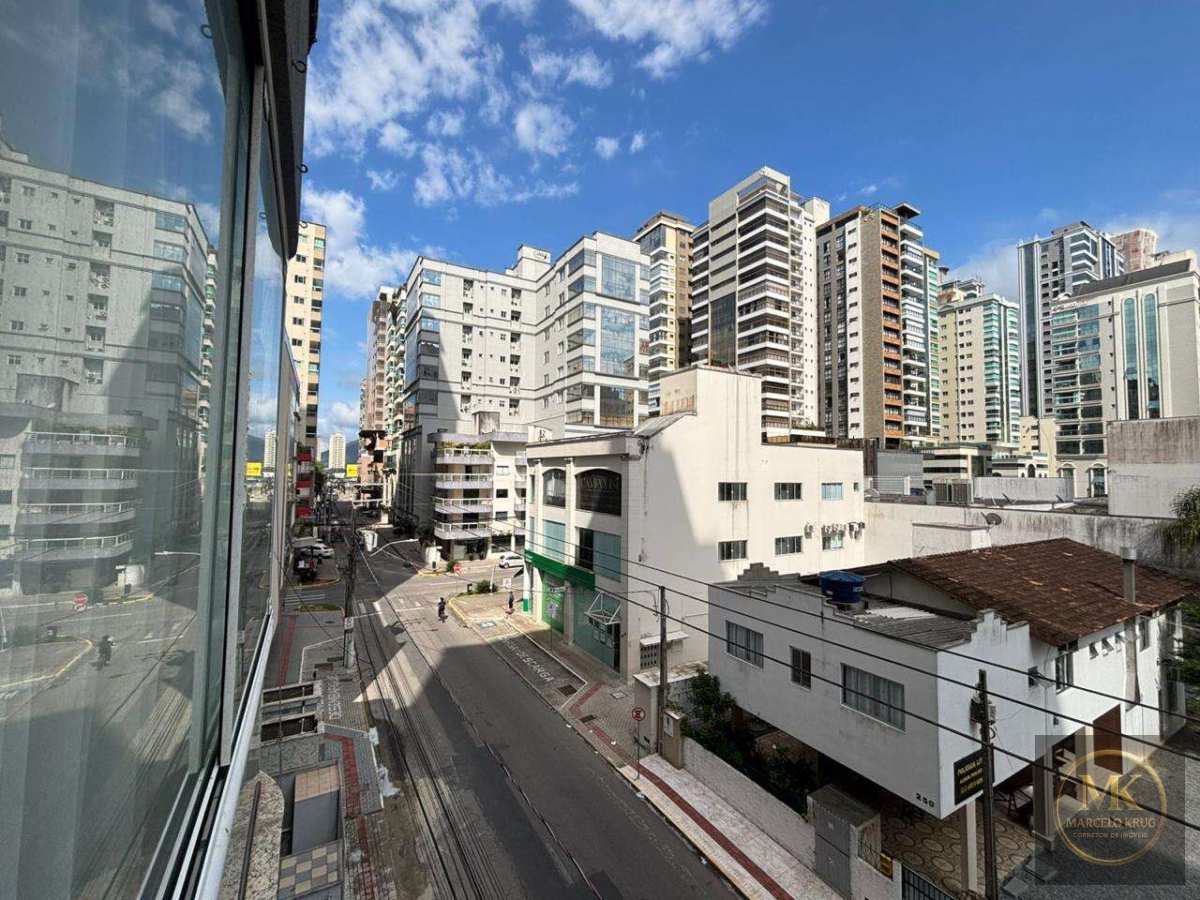 Apartamento á Venda 3 Dormitórios Sendo 129.00 m2  Privativos  1 suíte + 1 Vaga Pagamento Direto Proprietário em meia Praia Itapema - Marcelo Krug Corretor de Imóveis