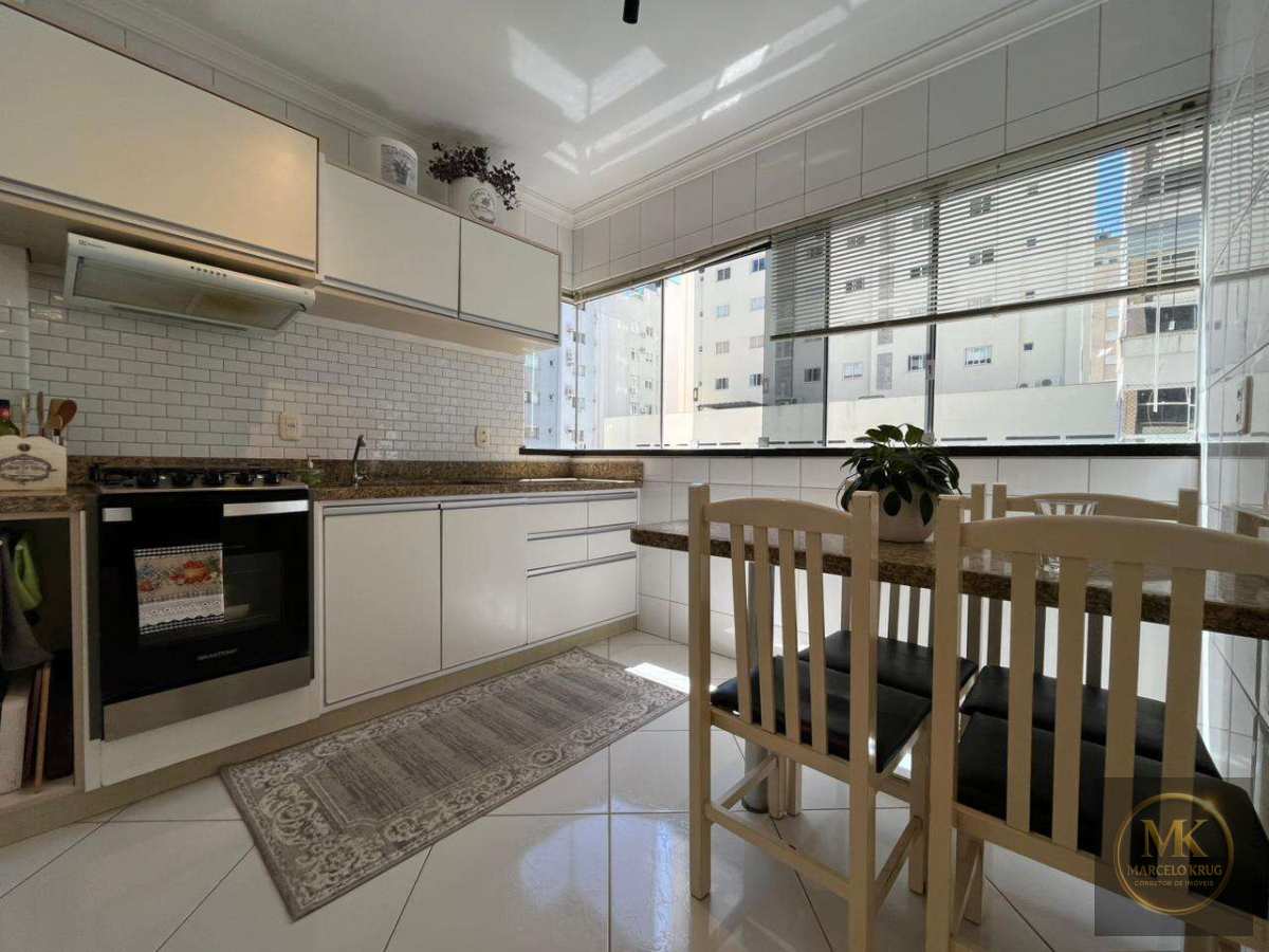 Apartamento á Venda 3 Dormitórios Sendo 2 Suítes + 2 Vagas Pagamento Facilitado Direto com Dono em Meia Praia de Itapema - Marcelo Krug Corretor de Imóveis