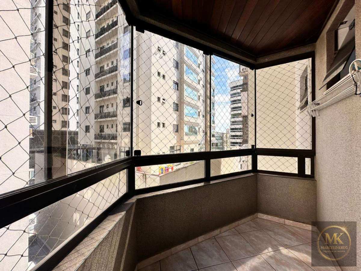 Apartamento á Venda 3 Dormitórios sendo a suíte 115.00 Privativos 1 Vaga  Pagamento Direto Cliente Meia Praia Itapema