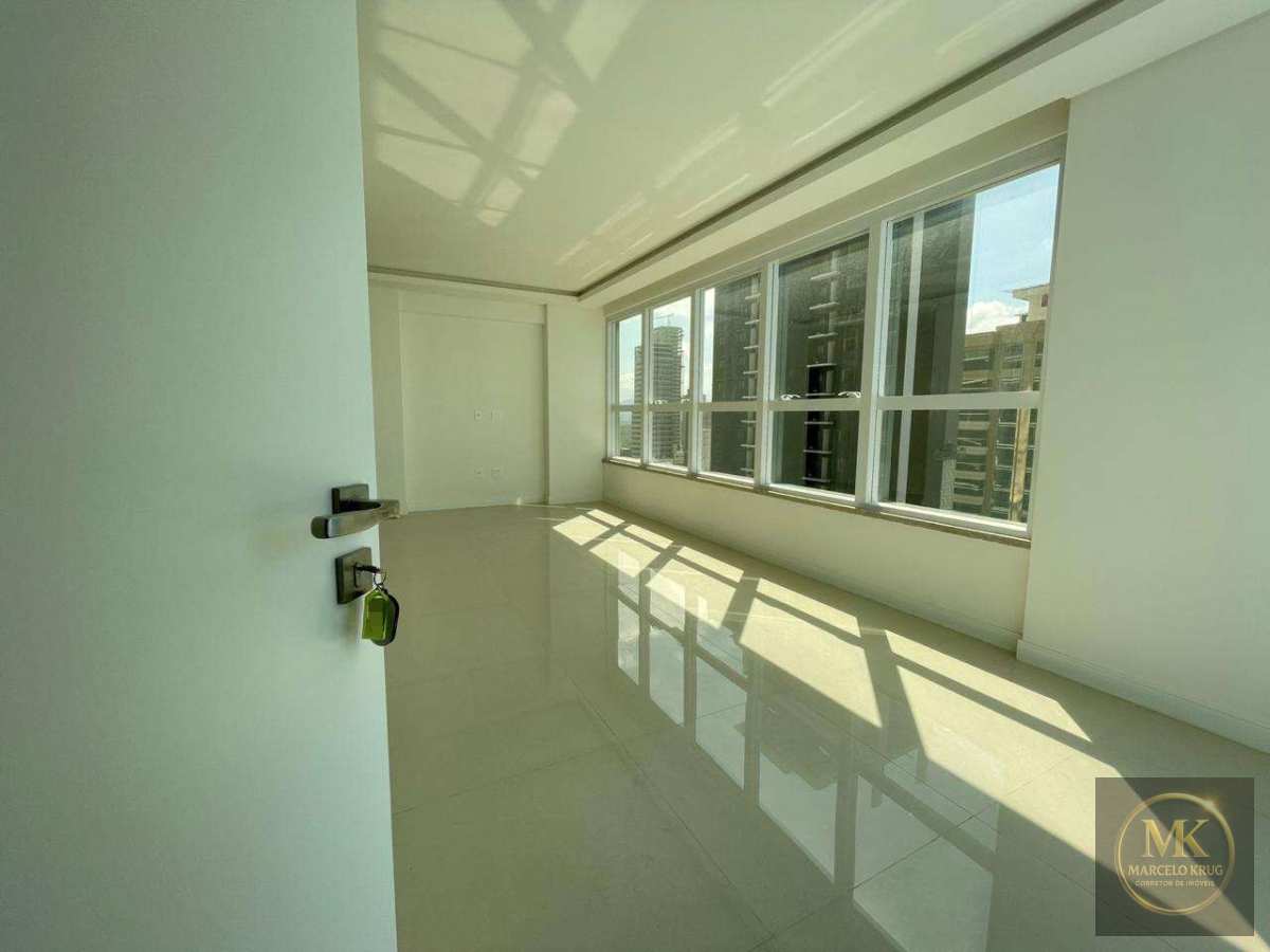 Apartamento á Venda 3 suítes 116.00m2 Privativos + 2 Vagas Pagamento Direto Proprietário em Itapema Meia Praia - Marcelo Krug Corretor de Imóveis