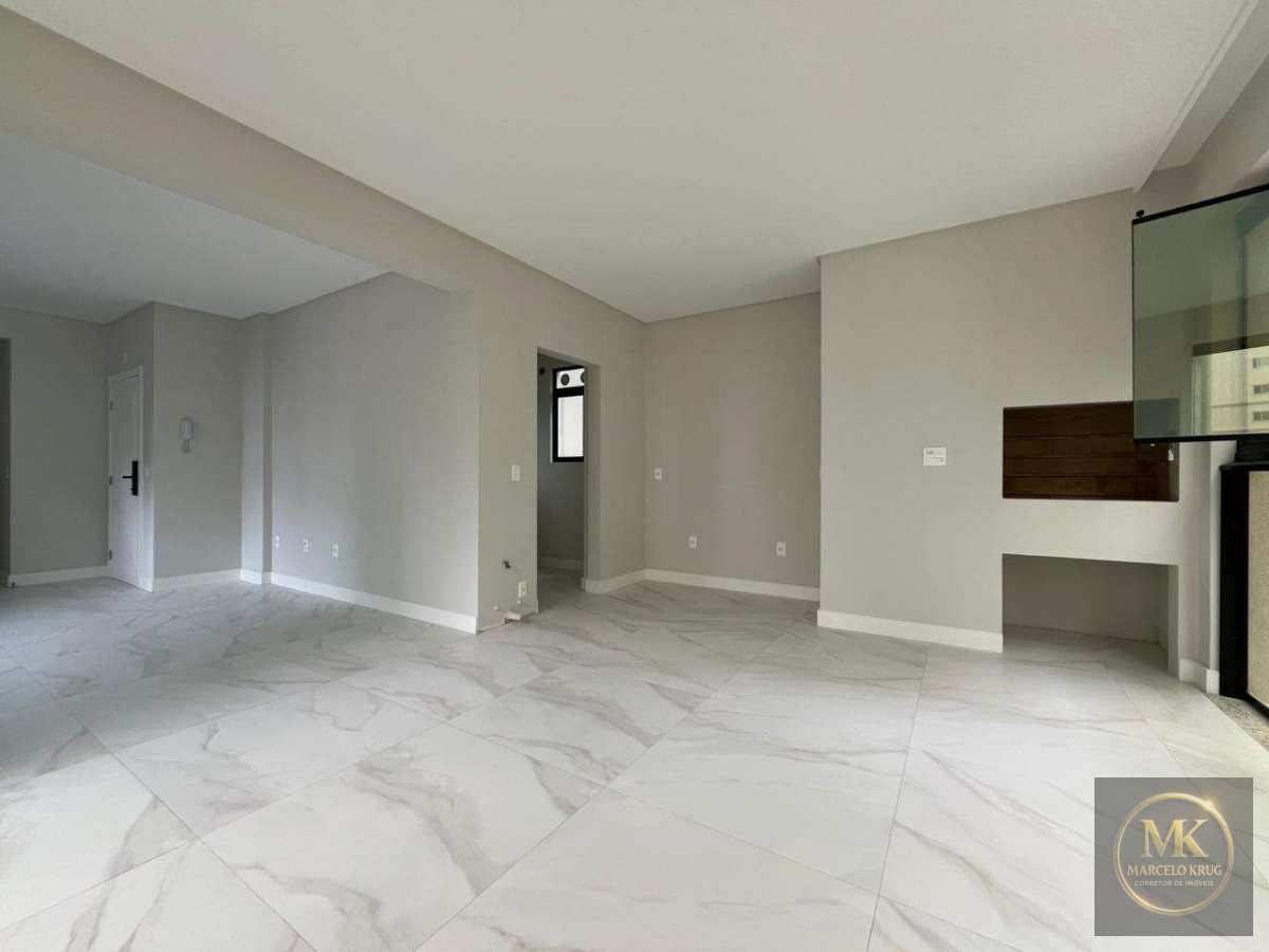 Apartamento á Venda 3 suítes 125m2 Privativos Pagamento Facilitado Direto com Dono Meia Praia Itapema Próximo ao Pier - Marcelo Krug Corretor de Imóveis