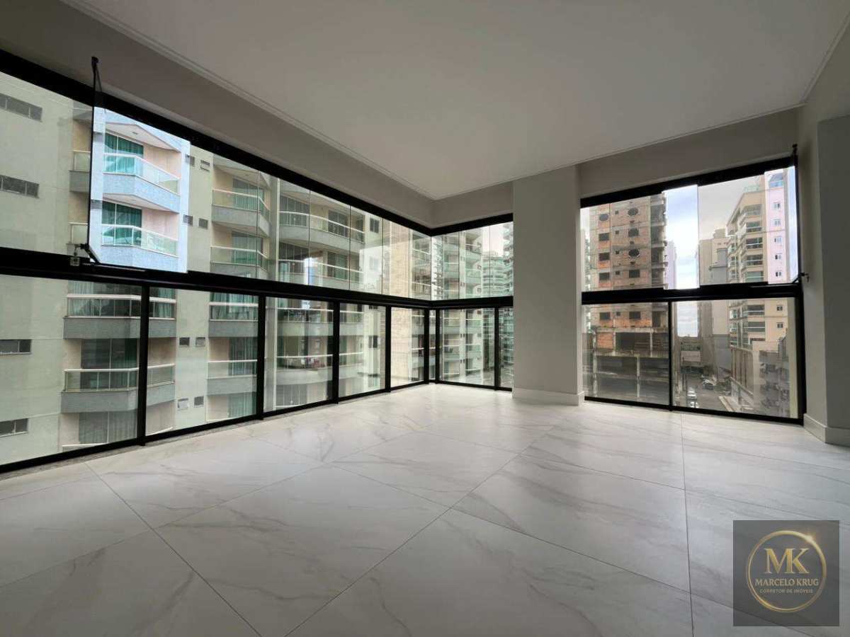 Apartamento á Venda 3 suítes 125m2 Privativos Pagamento Facilitado Direto com Dono Meia Praia Itapema Próximo ao Pier - Marcelo Krug Corretor de Imóveis