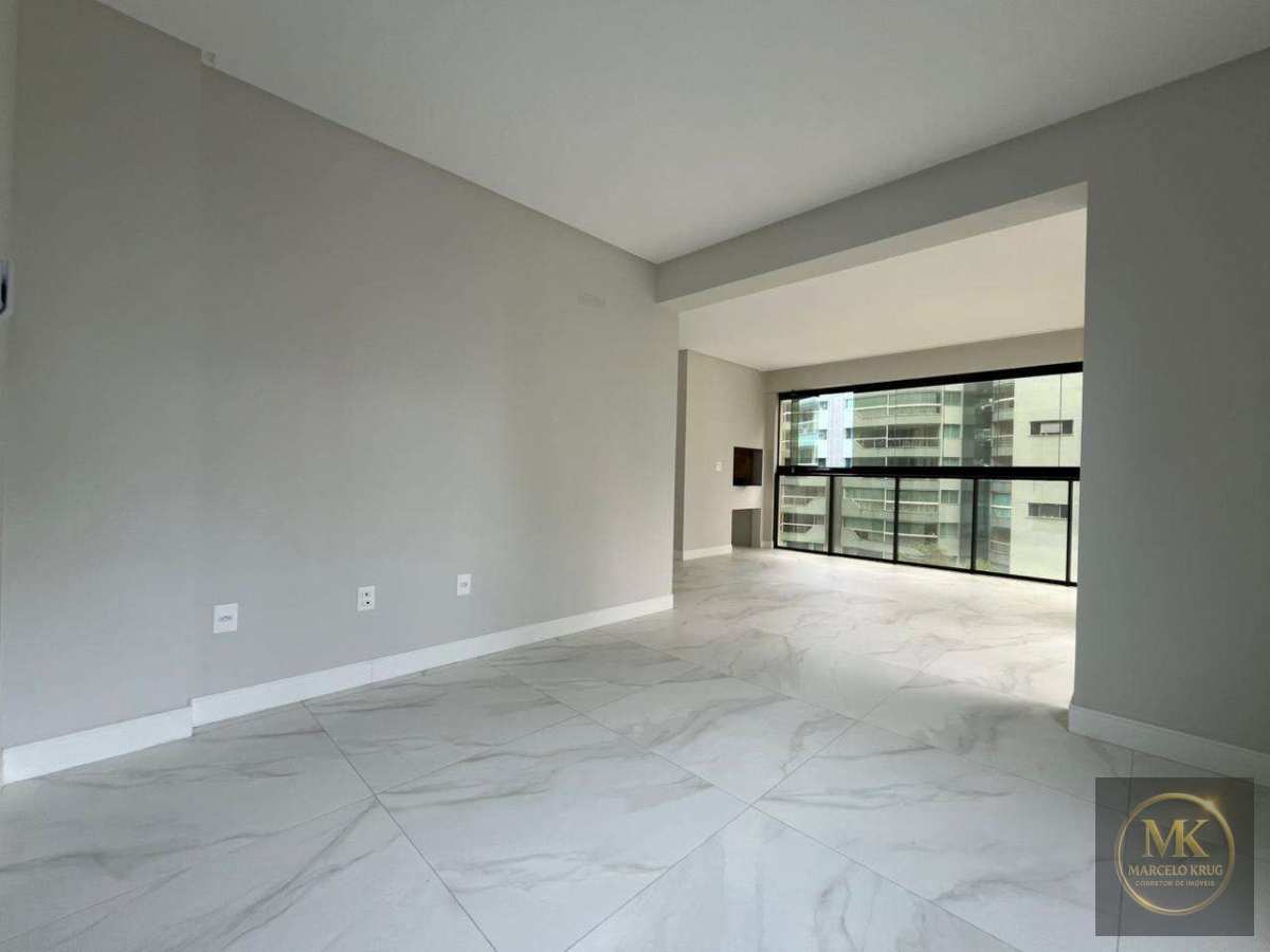 Apartamento á Venda 3 suítes 125m2 Privativos Pagamento Facilitado Direto com Dono Meia Praia Itapema Próximo ao Pier - Marcelo Krug Corretor de Imóveis