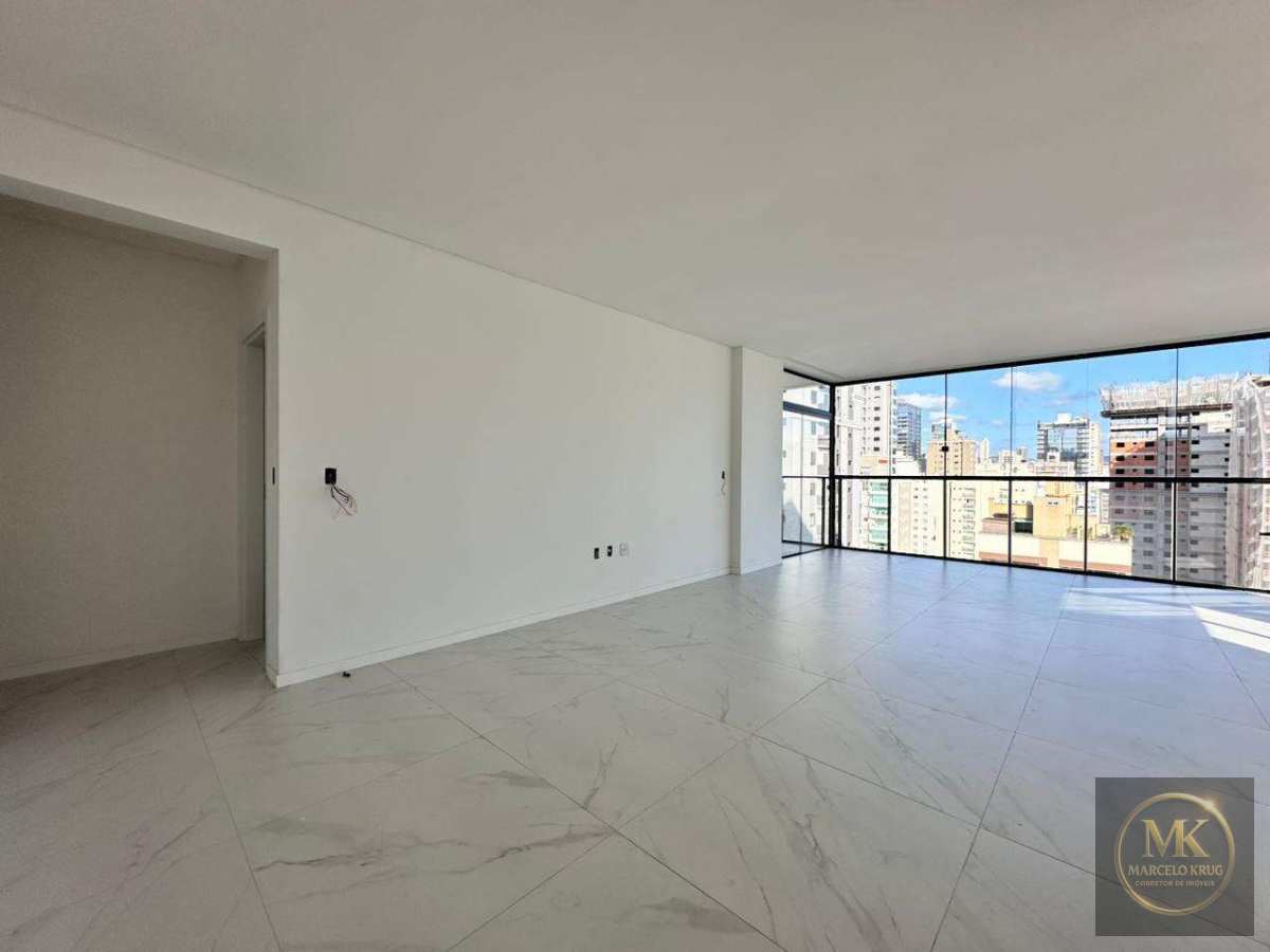 Apartamento á Venda 3 Suítes 138m2 Privativos 2 vagas Pagamento Direto Cliente Meia Praia Itapema SC - Marcelo Krug Corretor de Imóveis