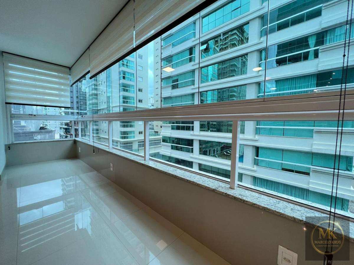 Apartamento á Venda 3 suítes 150m2 Privativos 3 Vagas de Garagem Pagamento Facilitado Direto Dono Meia Praia Itapema