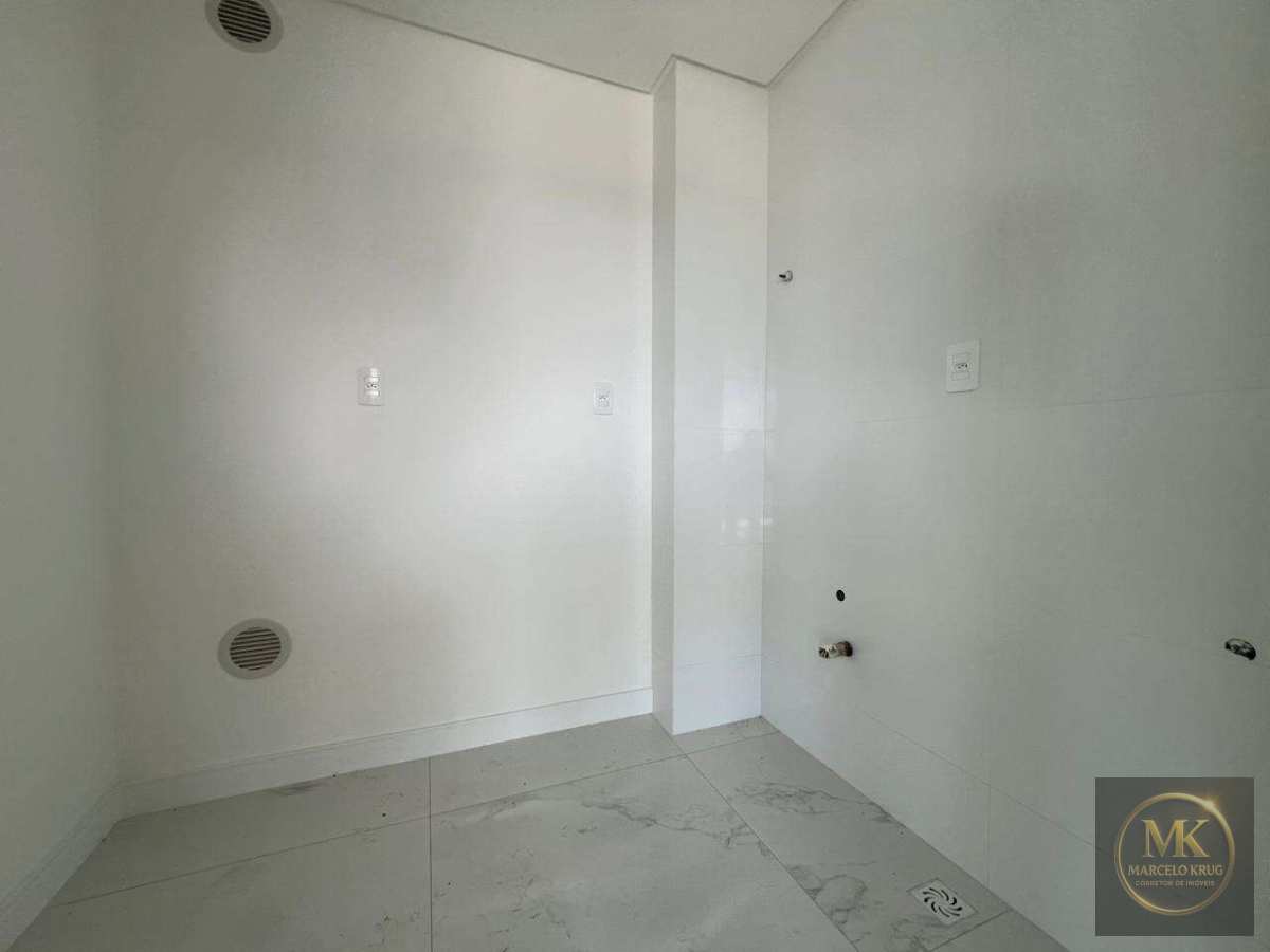 Apartamento á Venda 3 Suítes 159,48m2 Privativos 3 vagas Pagamento Facilitado Direto com Dono Meia Praia Itapema - Marcelo Krug Corretor de Imóveis