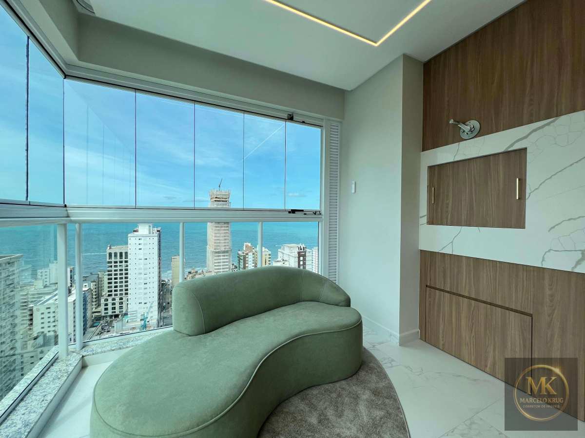 Apartamento á Venda 3 Suítes 160m2 Privativos + 3 vagas Pagamento Facilitado com Dono em Meia Praia de Itapema - Marcelo Krug Corretor de Imóveis