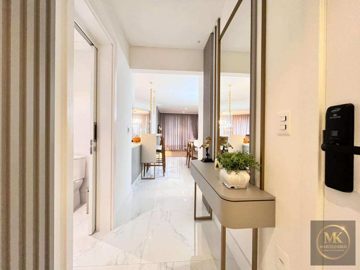 Apartamento á venda 3 suítes ,2 vagas Mobiliado 129.34m2 Privativos Pagamento Facilitado Direto com Dono Meia Praia Itapema - Marcelo Krug Corretor de Imóveis