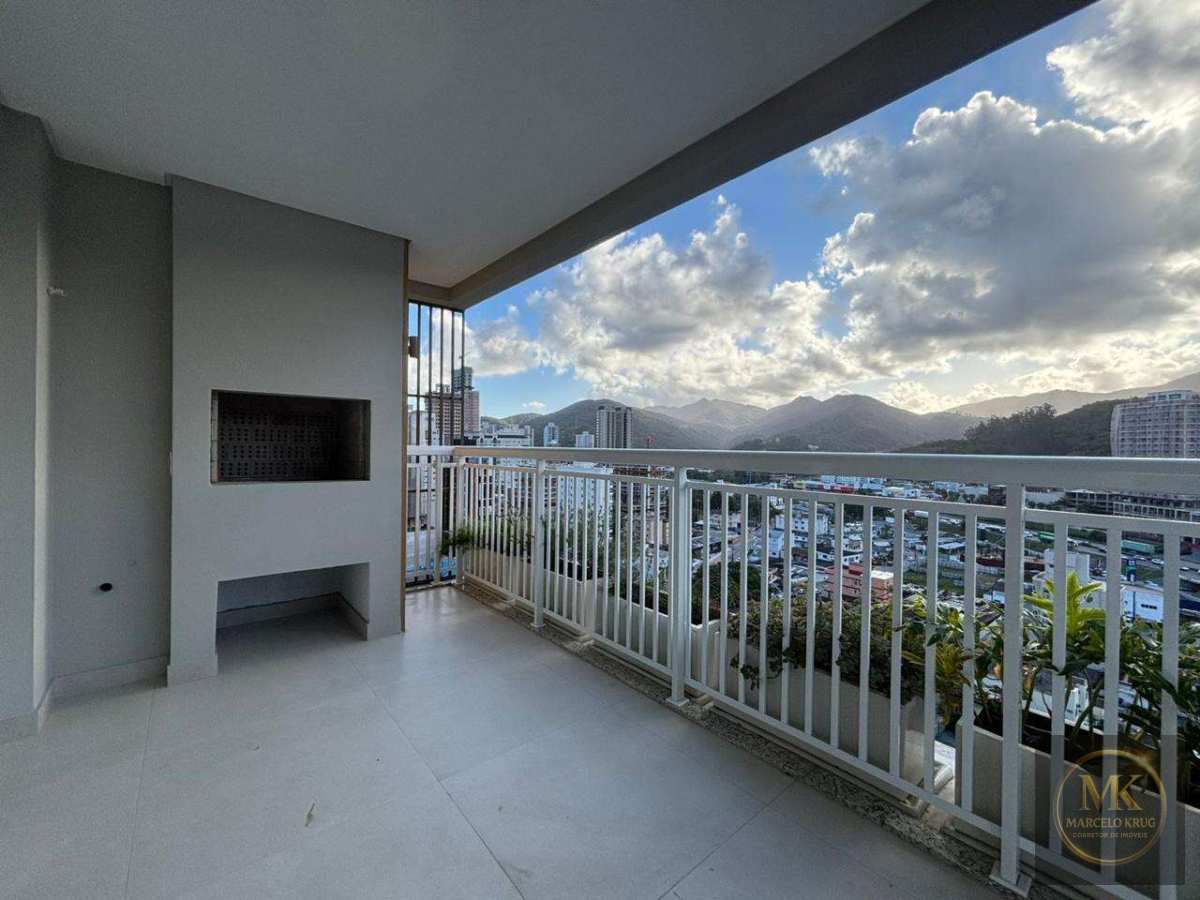 Apartamento á Venda 3 suítes com 117.00 m2 Privativos + 2 Vagas + Lazer Pagamento facilitado Direto no Centro de Itapema