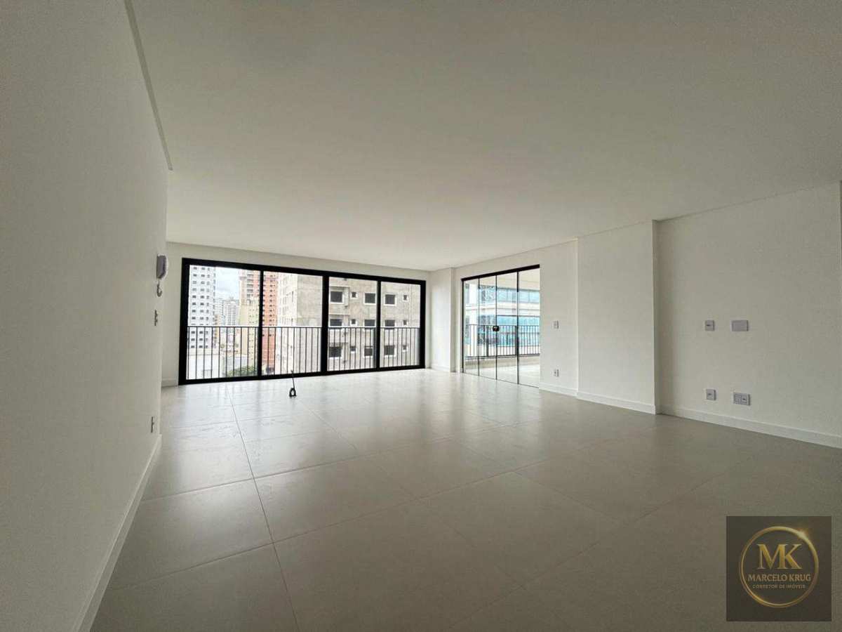 Apartamento á Venda 3 suítes com 144.65 m2 Privativos 2 Vagas Pagamento Parcelado Direto Proprietário Perequê Porto Belo - Marcelo Krug Corretor de Imóveis