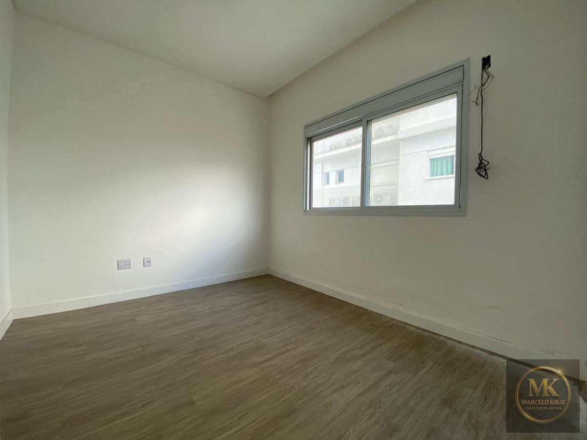 Apartamento á Venda 3 Suítes Sendo 1 Máster + 2 Vagas de Garagem Pagamento Direto Proprietário em Meia Praia Itapema