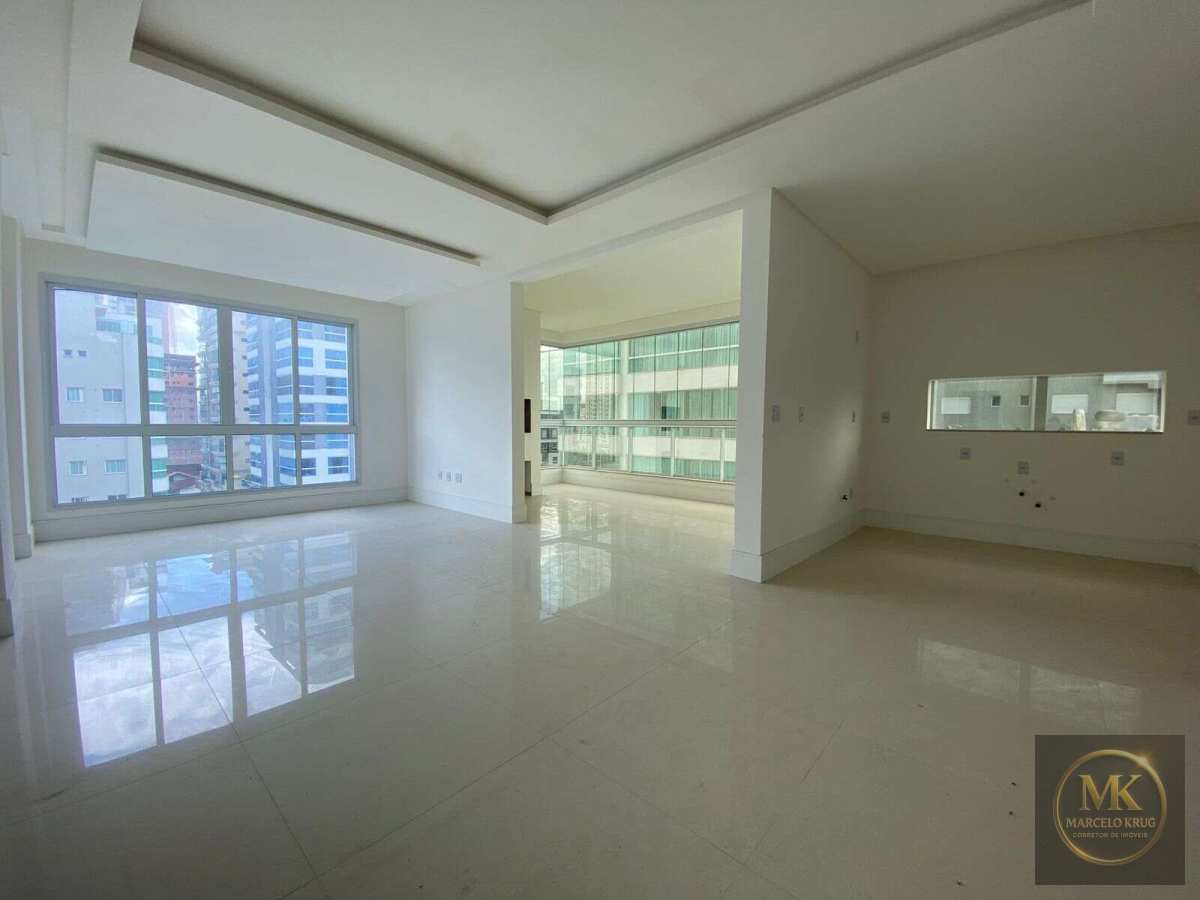 Apartamento á Venda 3 Suítes Sendo 1 Máster + 2 Vagas de Garagem Pagamento Direto Proprietário em Meia Praia Itapema - Marcelo Krug Corretor de Imóveis