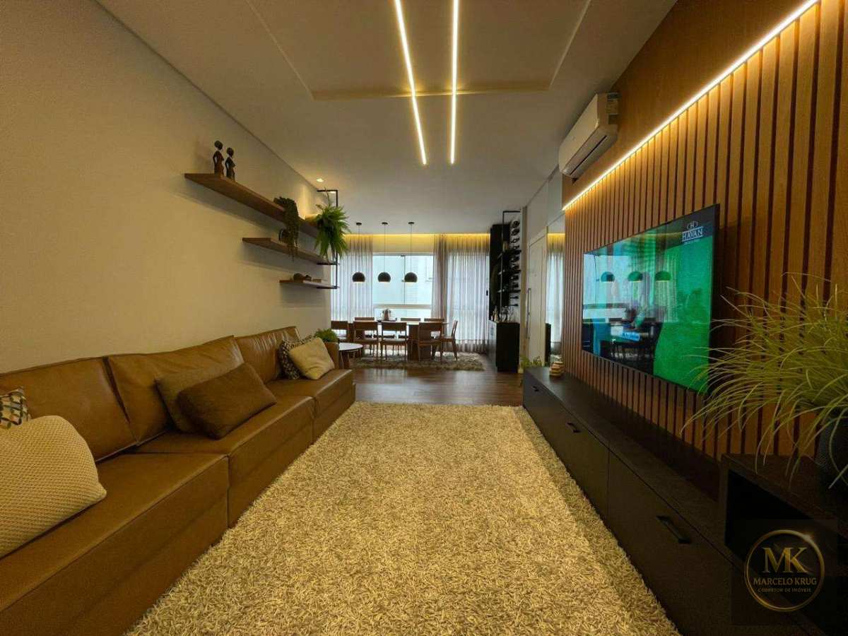 Apartamento á Venda 4 Dormitórios Sendo 2 Suítes ( 1 Máster ) 164.00 m2 Privativos Pagamento Facilitado Direto em Meia Praia Itapema - Marcelo Krug Corretor de Imóveis