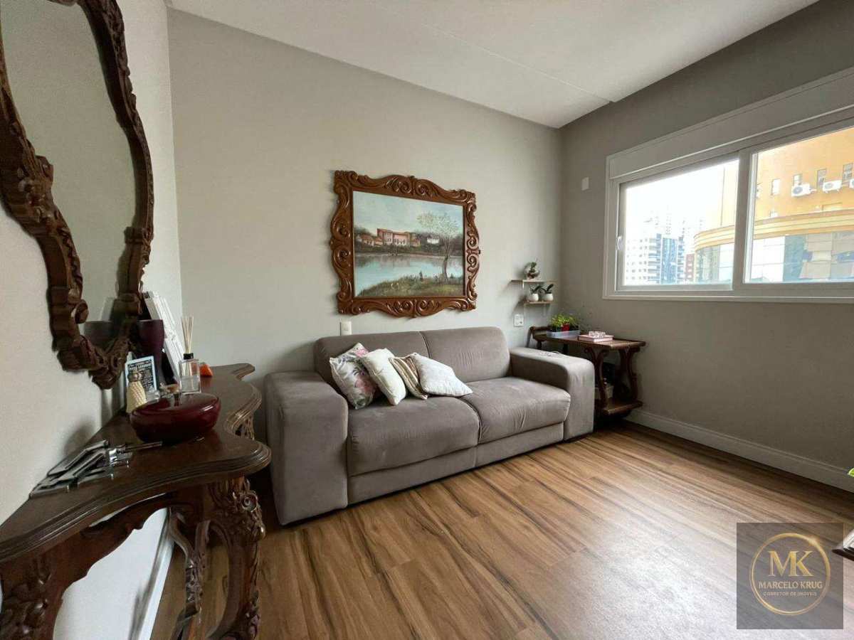 Apartamento á Venda 4 Dormitórios Sendo 2 Suítes ( 1 Máster ) 164.00 m2 Privativos Pagamento Facilitado Direto em Meia Praia Itapema - Marcelo Krug Corretor de Imóveis