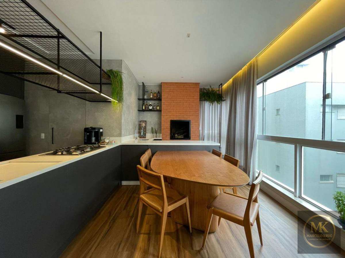 Apartamento á Venda 4 Dormitórios Sendo 2 Suítes ( 1 Máster ) 164.00 m2 Privativos Pagamento Facilitado Direto em Meia Praia Itapema - Marcelo Krug Corretor de Imóveis