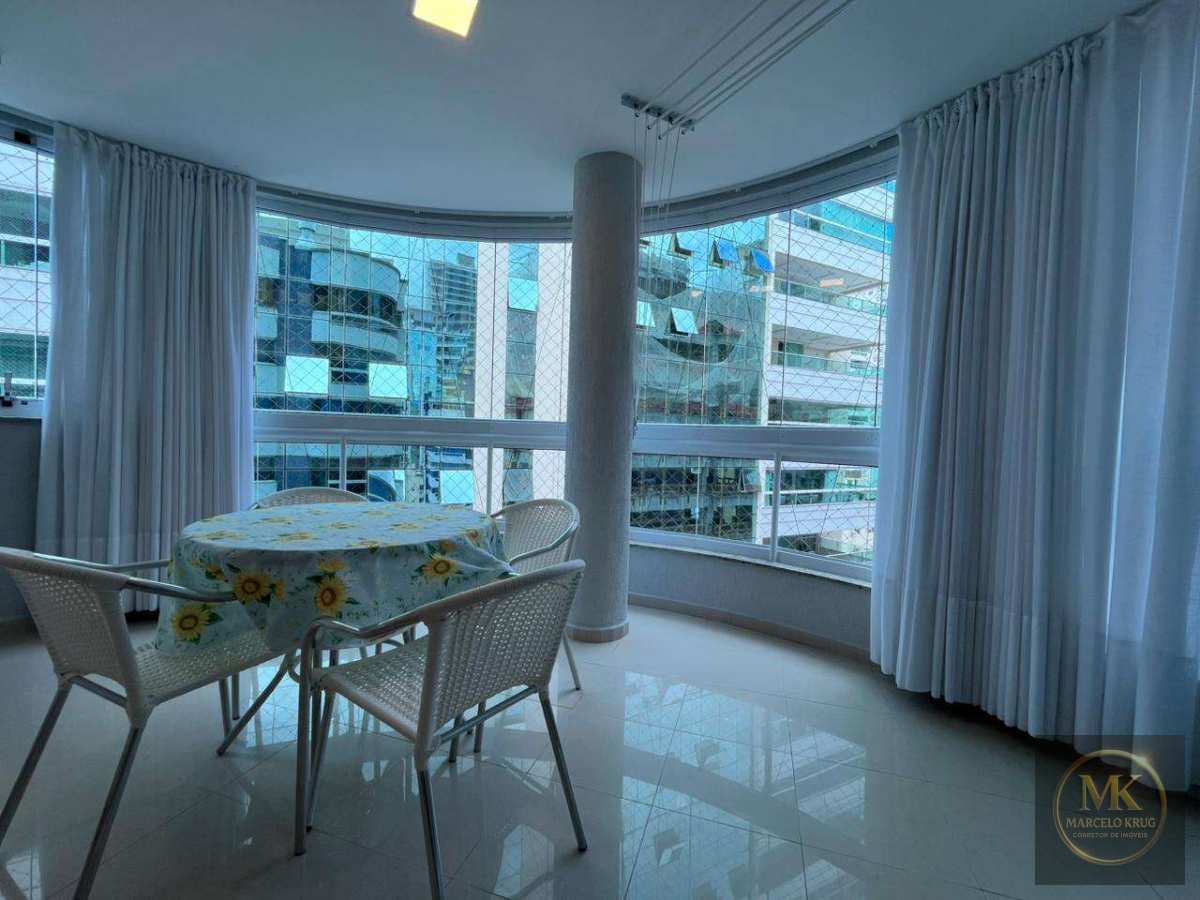 Apartamento á Venda 4 Dormitórios Sendo 2 Suítes 154.m2 Privativos 1 Vaga Pagamento Facilitado Direto em Meia Praia