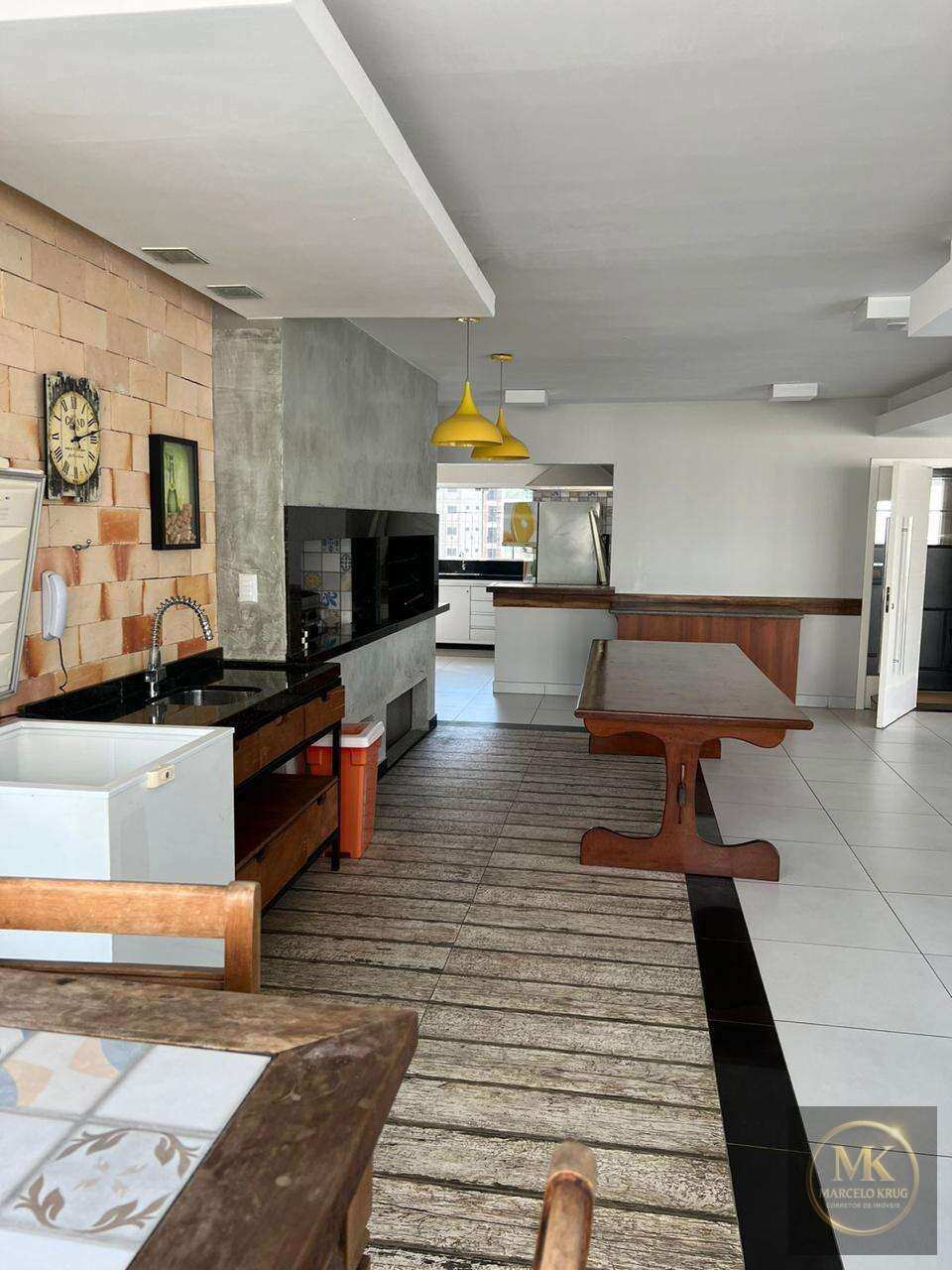 Apartamento á Venda 4 Dormitórios Sendo 2 Suítes 157.m2 Privativos + 1 vaga Pagamento Facilitado Direto Meia Praia Itapema - Marcelo Krug Corretor de Imóveis