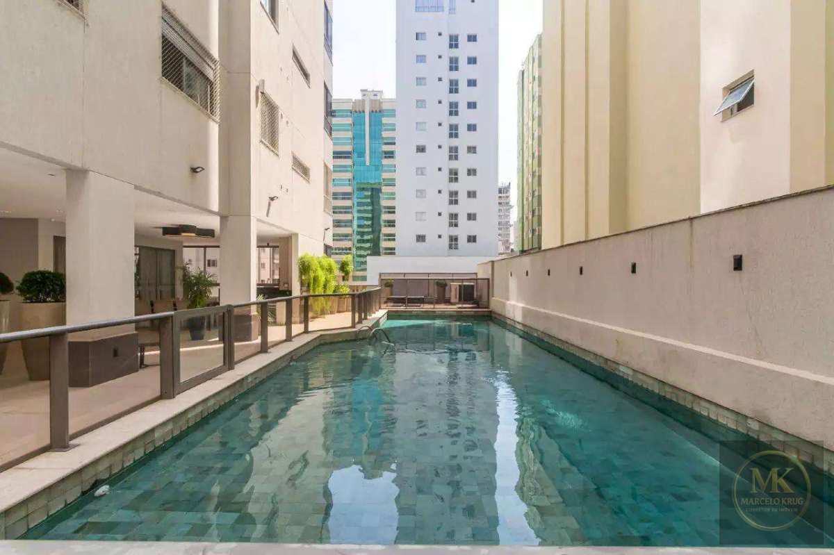 Apartamento á Venda 4 suítes 197.m2 Privativos 3 vagas Pagamento Facilitado em Meia Praia de Itapema SC - Marcelo Krug Corretor de Imóveis