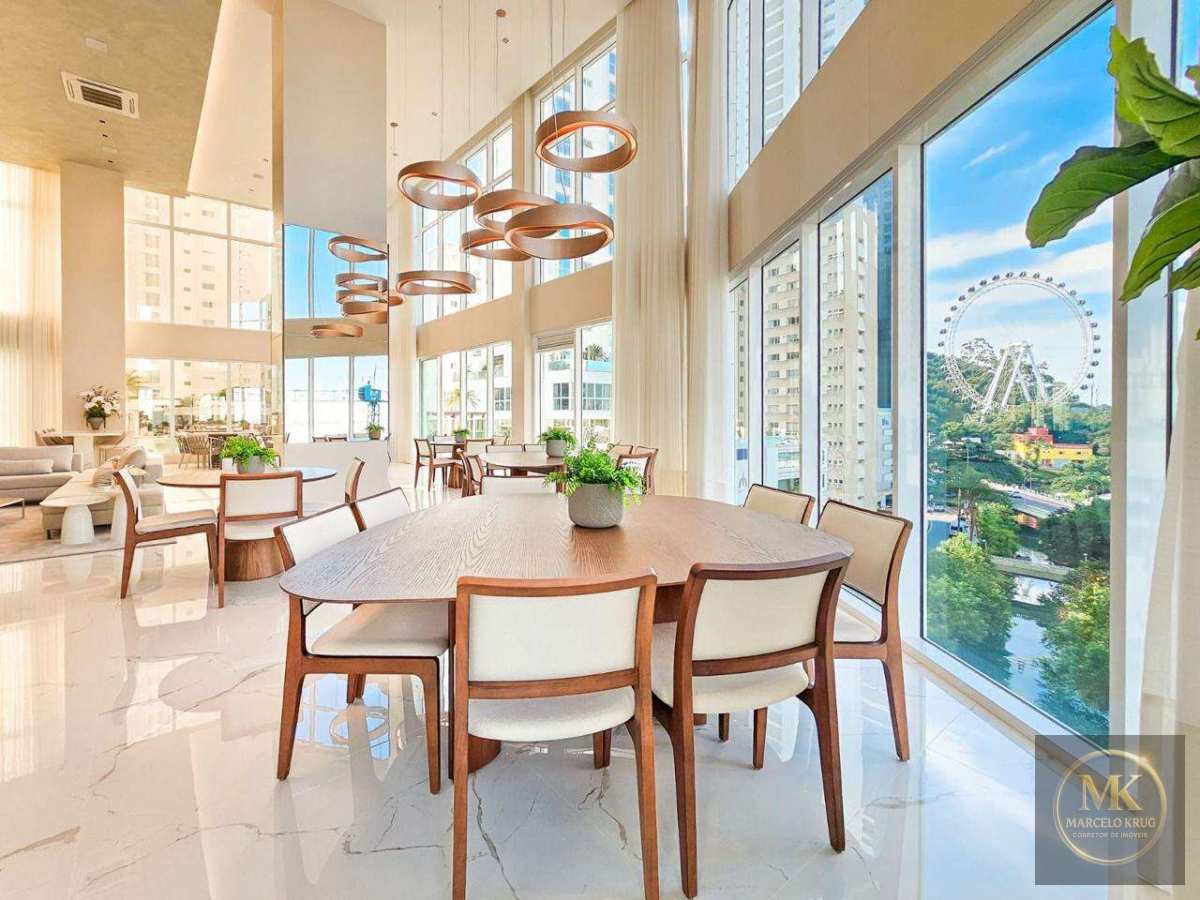 Apartamento á Venda 4 suítes 223.m2 Privativos 3 vagas Pagamento Facilitado em Balneário Camboriú SC - Marcelo Krug Corretor de Imóveis