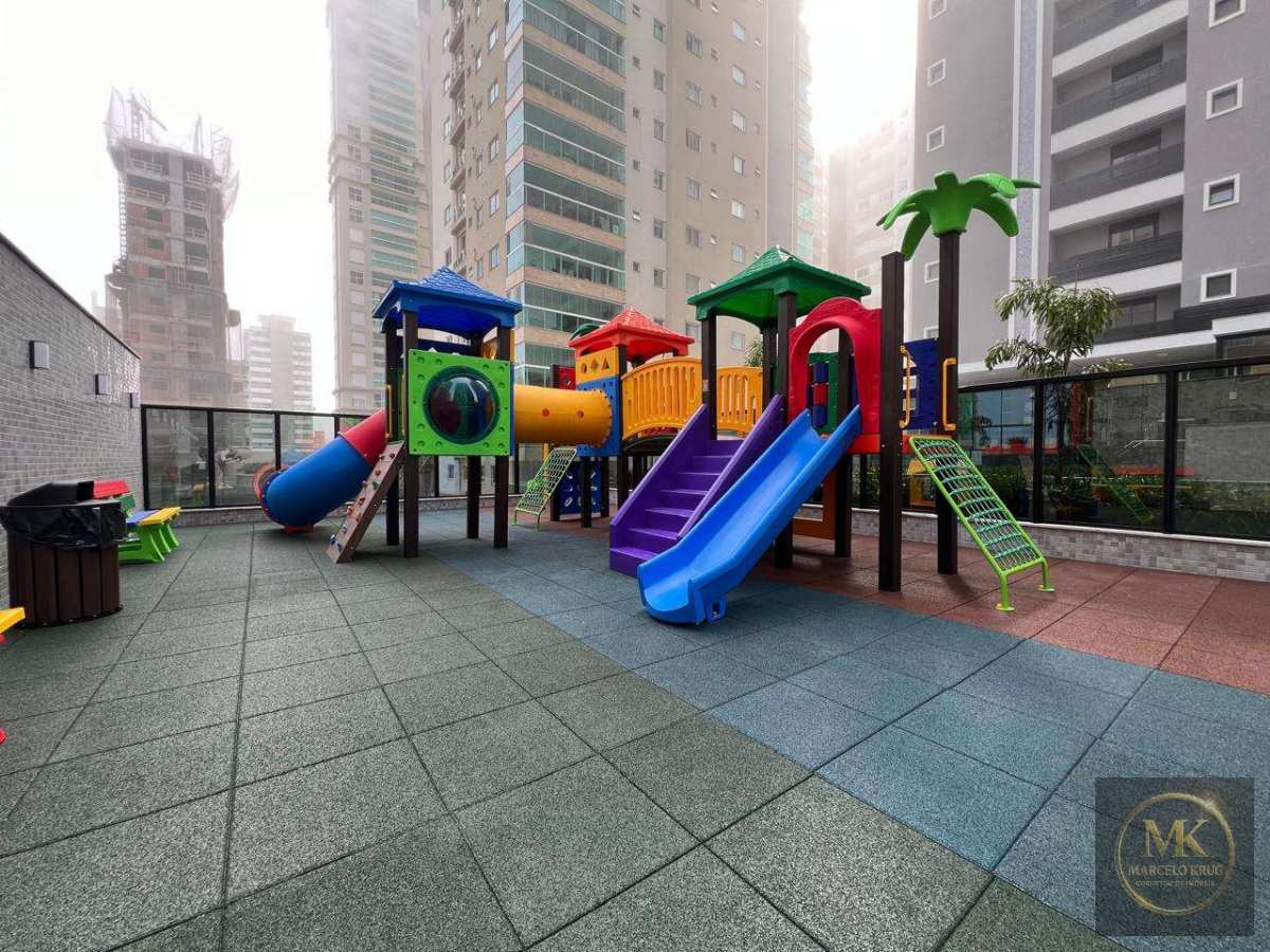 Apartamento á venda 4 suítes + 3 vagas 181.79m2 Privativos Pagamento Facilitado Direto com Dono em Meia Praia Itapema - Marcelo Krug Corretor de Imóveis