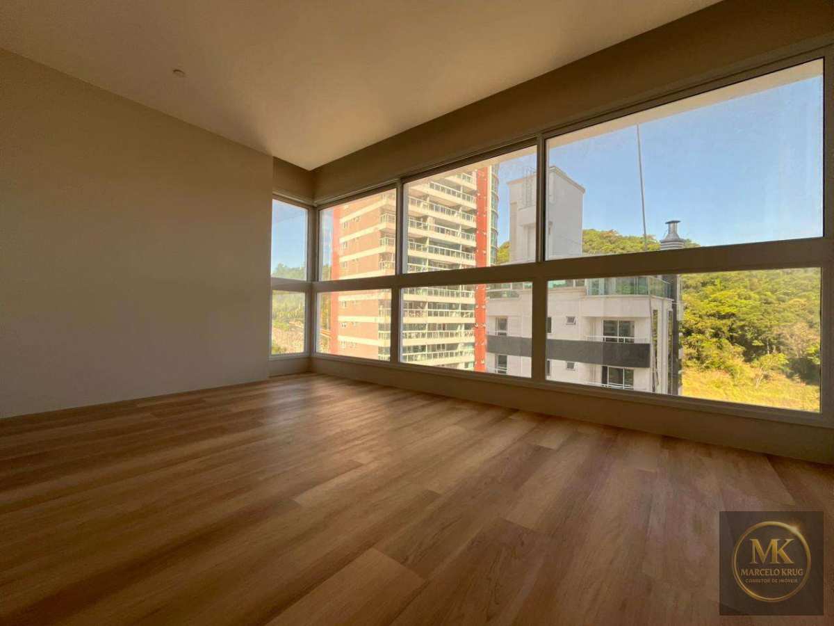 Apartamento á Venda 4 suítes + 3 Vagas Pagamento Facilitado Direto com Dono Balneário Camboriú SC - Marcelo Krug Corretor de Imóveis
