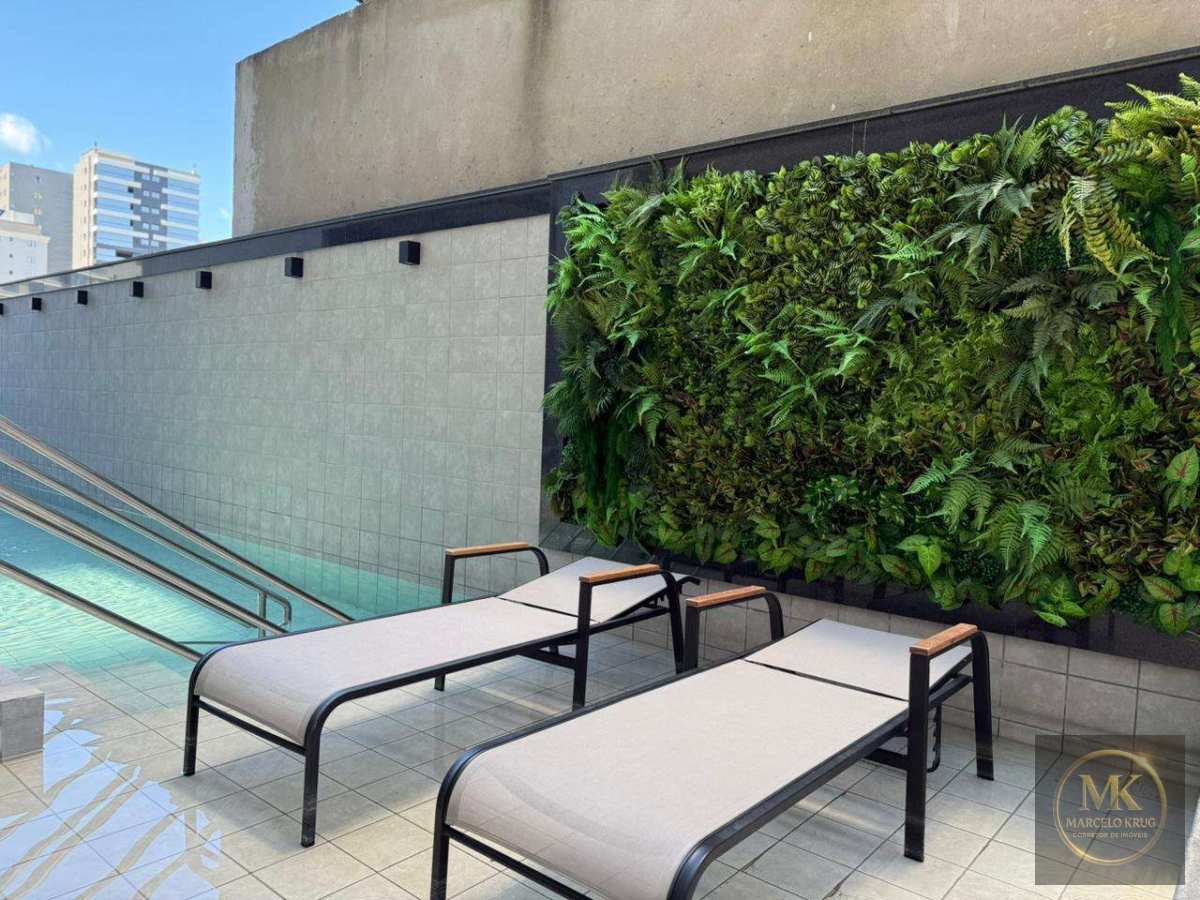 Apartamento á Venda 4 suítes sendo 1 Máster 163m2 privativos Quadra Mar em Meia Praia de Itapema Pagamento Facilitado. - Marcelo Krug Corretor de Imóveis