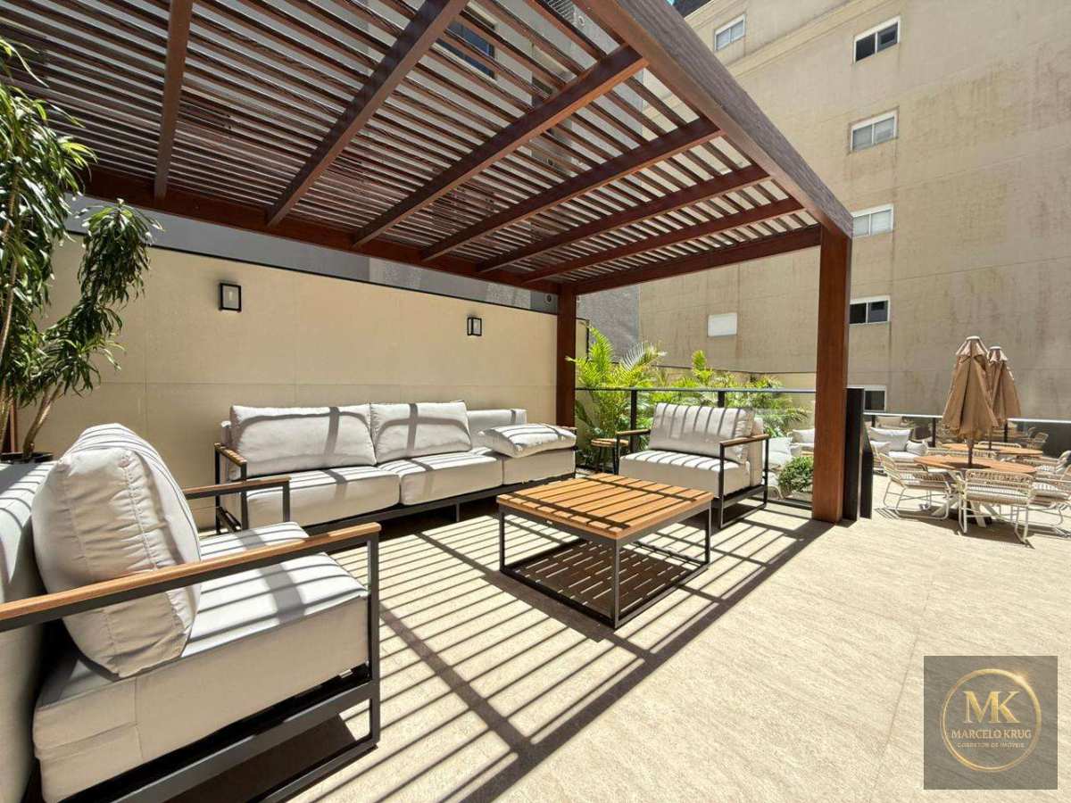 Apartamento á Venda 4 suítes sendo 1 Máster 163m2 privativos Quadra Mar em Meia Praia de Itapema Pagamento Facilitado. - Marcelo Krug Corretor de Imóveis