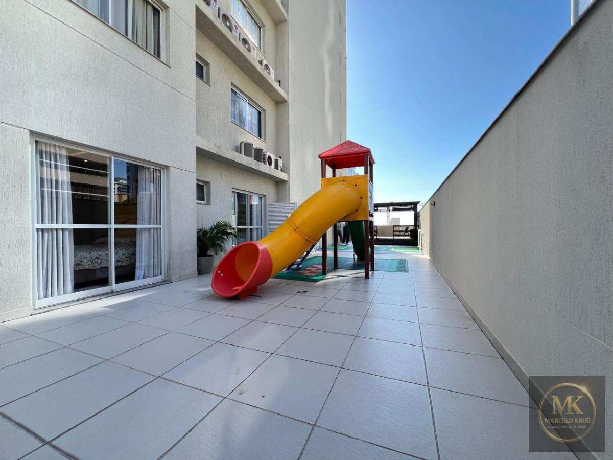 Apartamento á Venda 4 suítes, Sendo 1 Máster  166.m2 Privativos 3 vagas Pagamento Facilitado em Meia Praia Itapema - Marcelo Krug Corretor de Imóveis