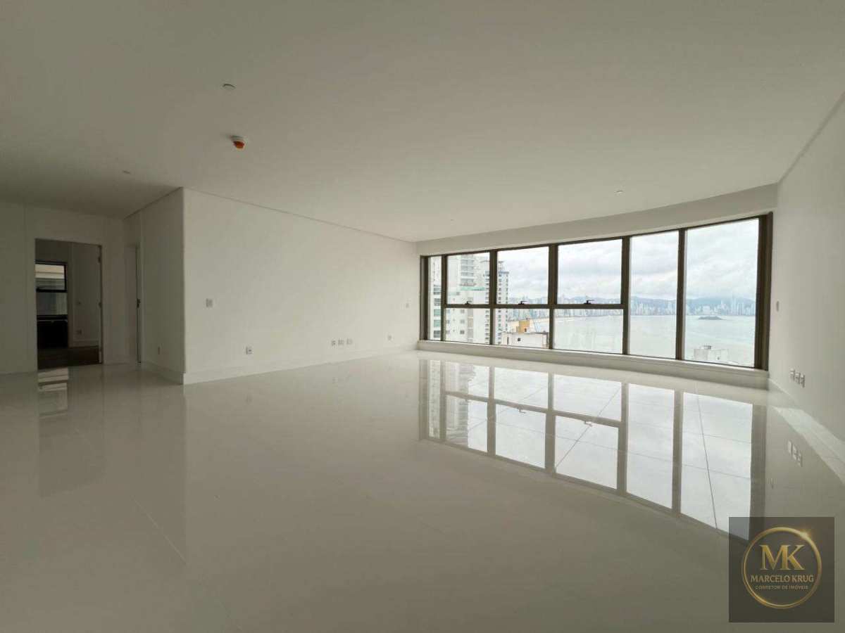 Apartamento á Venda 4 Suítes Sendo 1 Máster 265.00m2 Privativos Pagamento Facilitado Direto Proprietário em Balneário Camboriú - Marcelo Krug Corretor de Imóveis