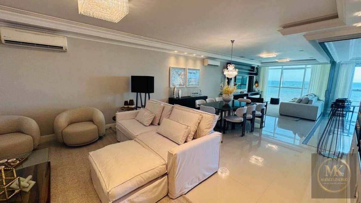 Apartamento á Venda 4 Suítes Sendo 1 Máster  281.m2 Privativos 3 vagas Pagamento Facilitado ,Frente Mar  Meia Praia Itapema - Marcelo Krug Corretor de Imóveis