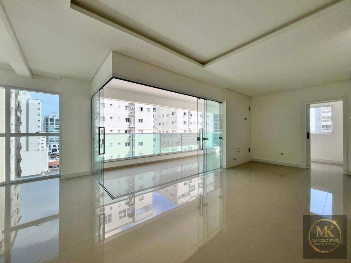 Apartamento á Venda 4 suítes Sendo 1 Máster 3 Vagas  Privativos Pagamento Facilitado direto com Proprietário Meia Praia Itapema - Marcelo Krug Corretor de Imóveis